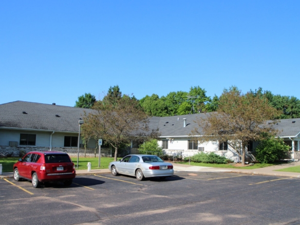 Ridgeview (Fifield) Building Exterior (Lot Side) (2)