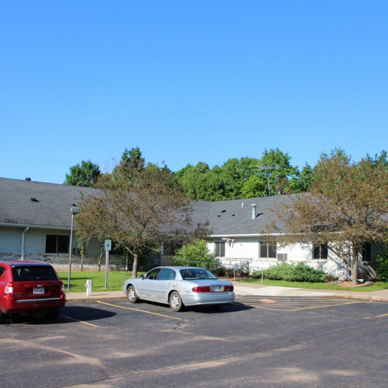 Ridgeview (Fifield) Apartments