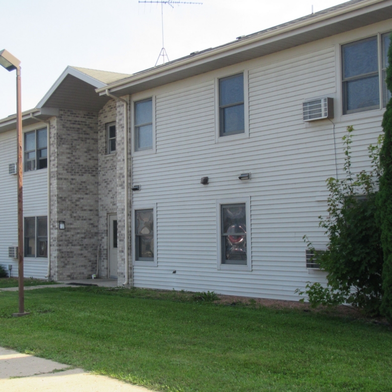 Meadow View Building Exterior (Lot Side)