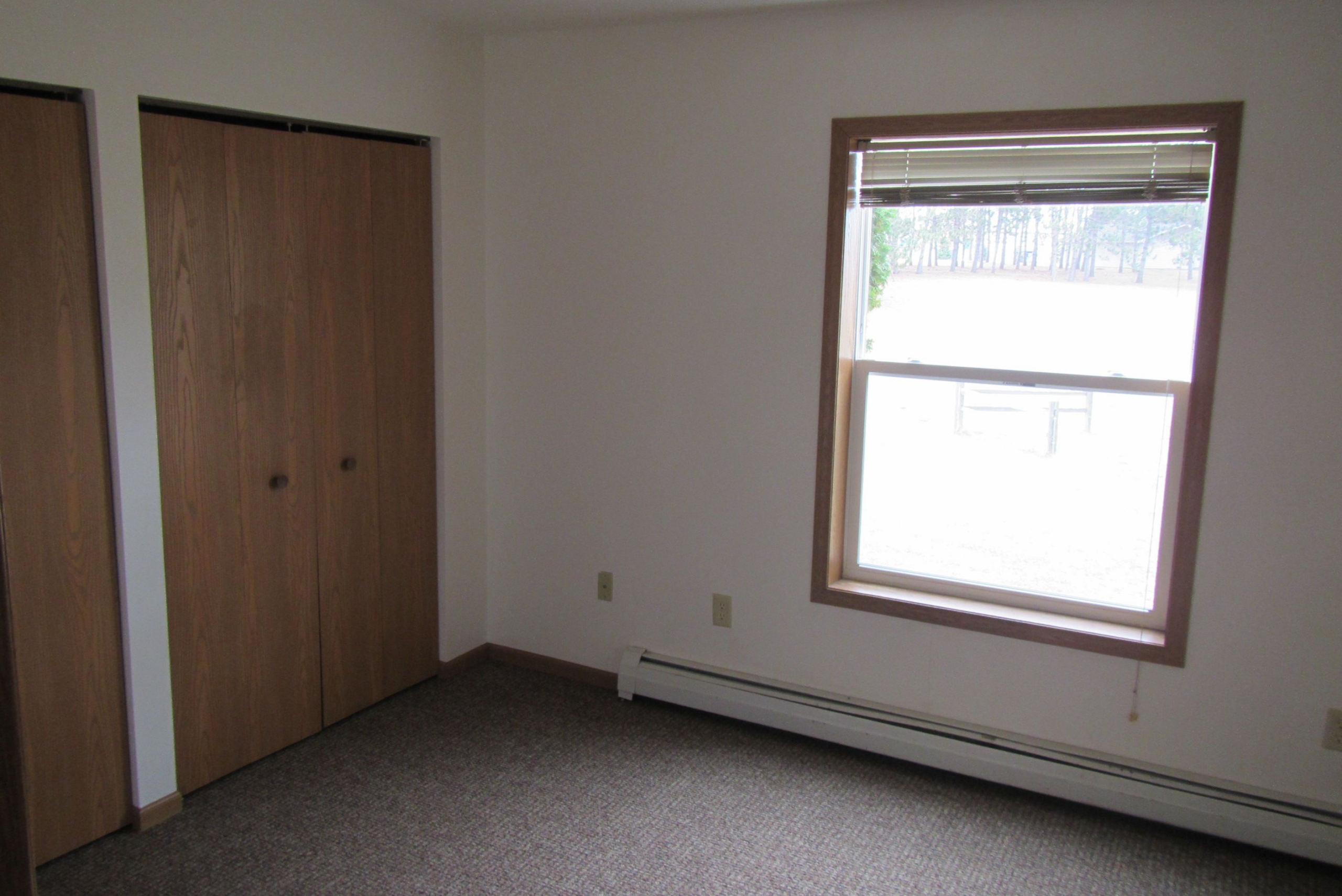 Pines Apts (7)