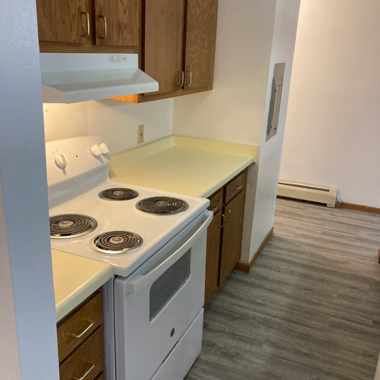 Pinewood Apts (4)