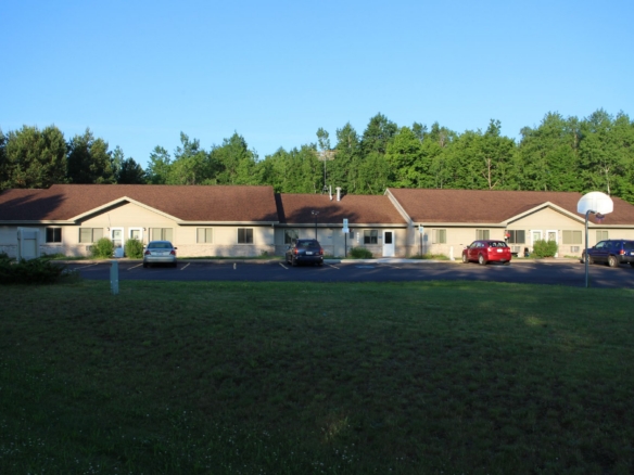 Range View Apts Building Exterior (Lot Side)