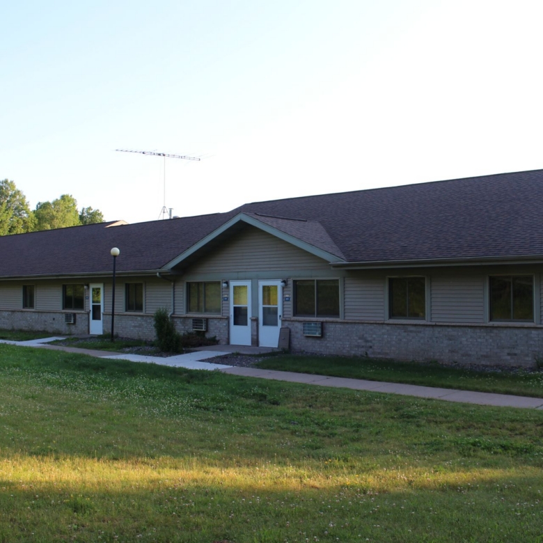 Range View Apts Building Exterior (Rear)