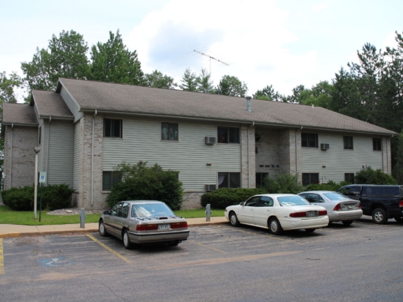 Ridgeview (Niagara) Building Exterior (Lot Side)