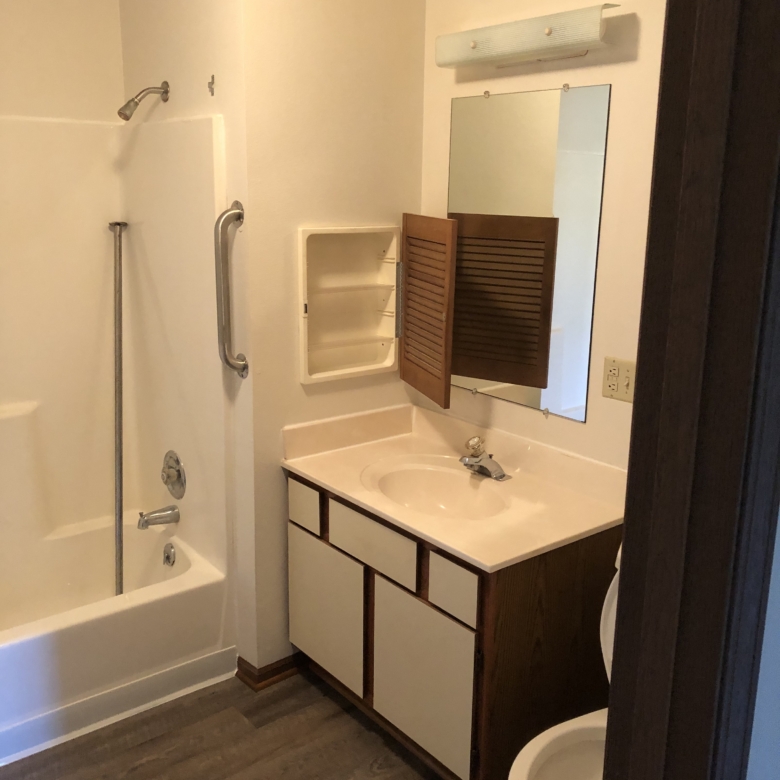 Riverview Apts