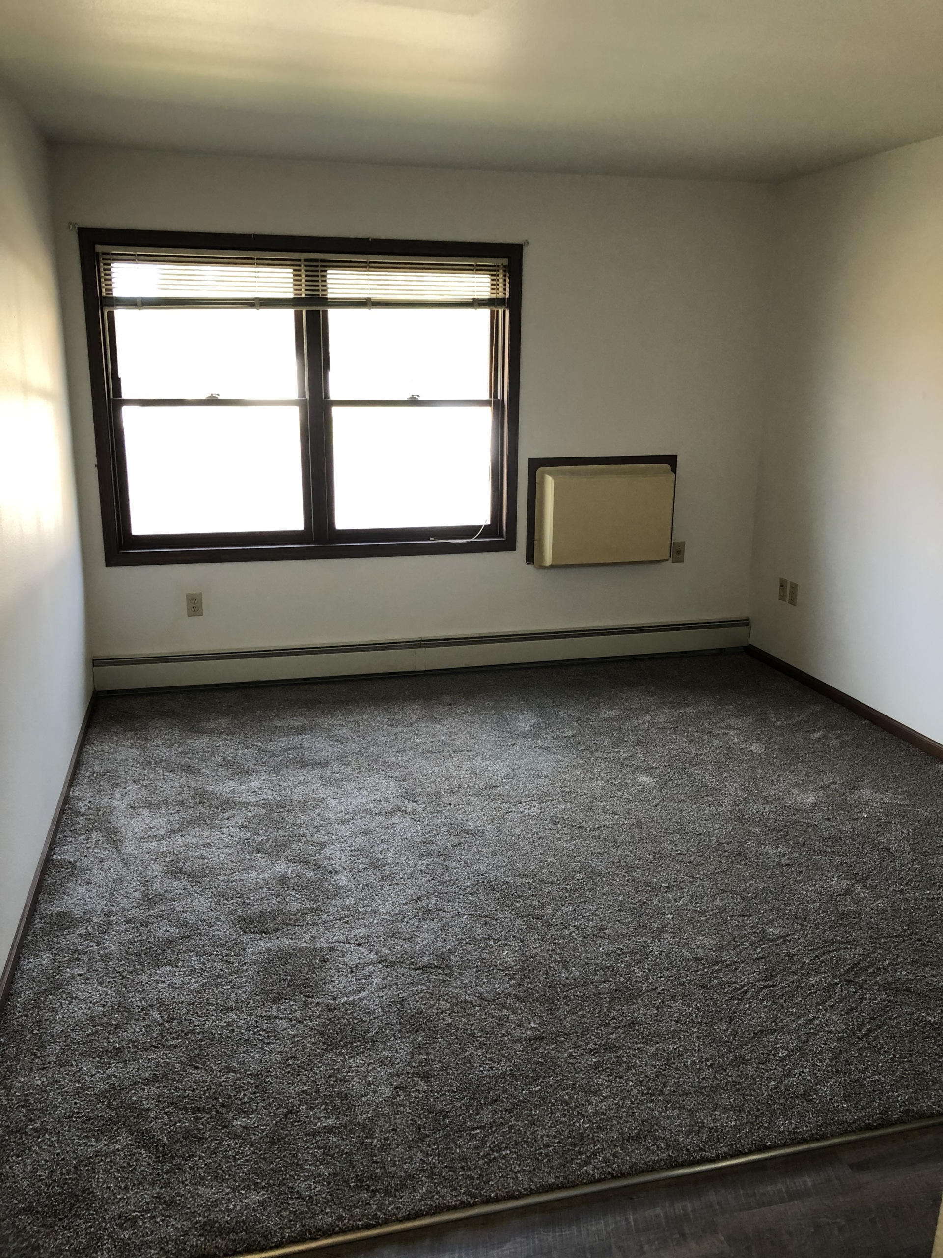 Riverview Apts